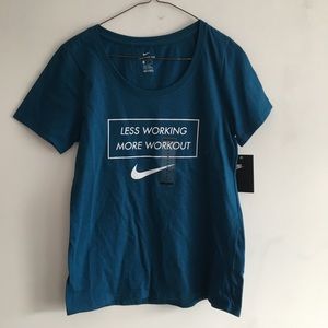 Nike Women’s T-Shirt